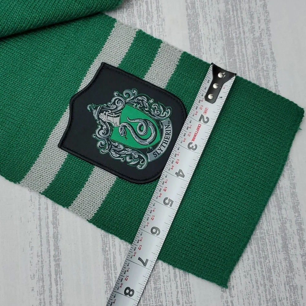 NWOT Slytherin Harry Potter Knitted Crest Scarf Green abd Gray with Crest